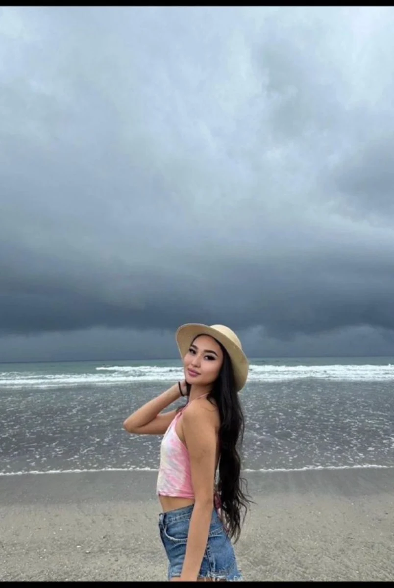 Amelie escort in Dubai