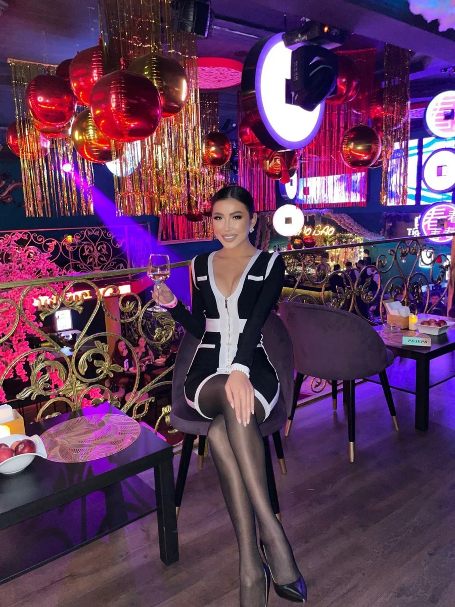 Asel escort in Dubai