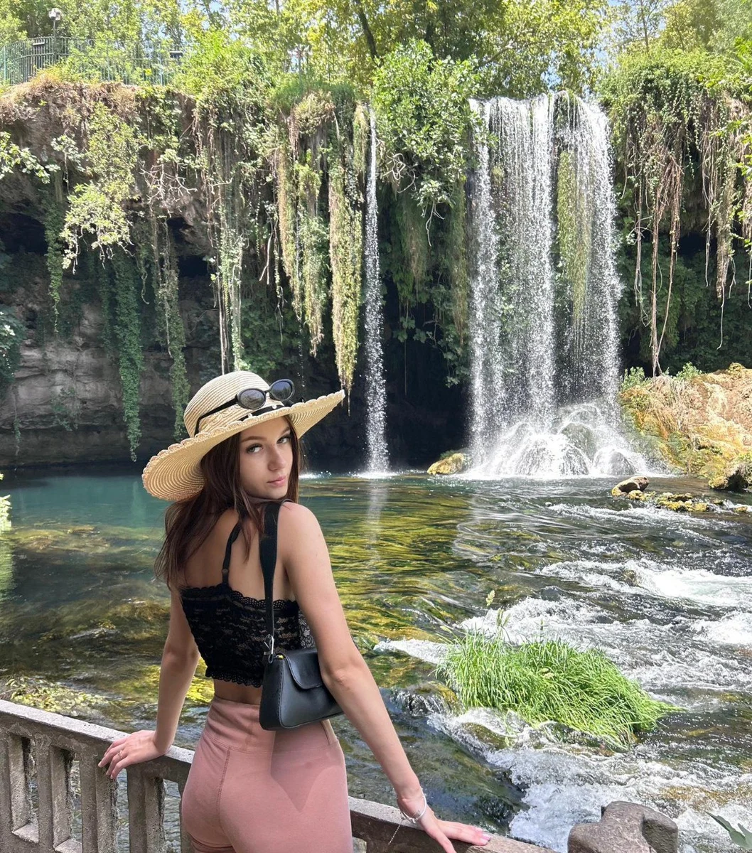Darsy escort in Dubai