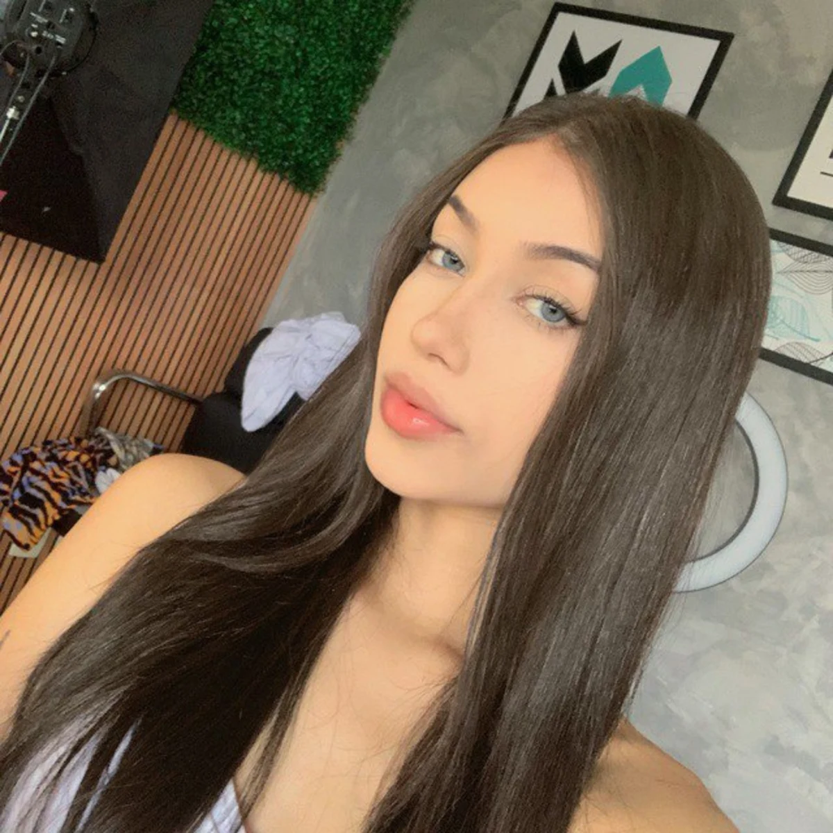 Malibu escort in Dubai
