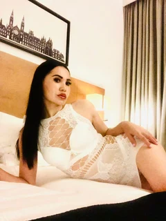 Mirella escort in Dubai