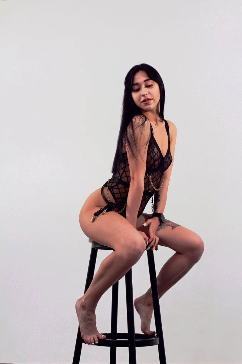 Nelli escort in Dubai